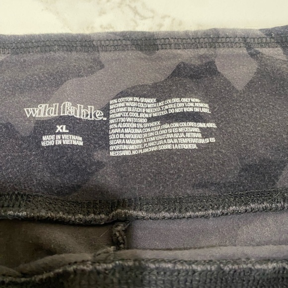 Women's Camouflage Wild Fable Yoga Pants. Size X-Large - Picture 2 of 2